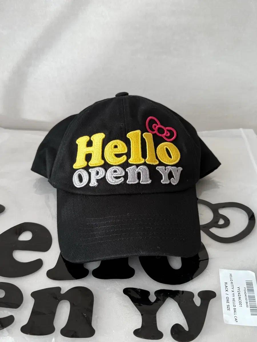 잠깐 시착만!!!! 헬로키티 오픈와이와이 open YY 모자