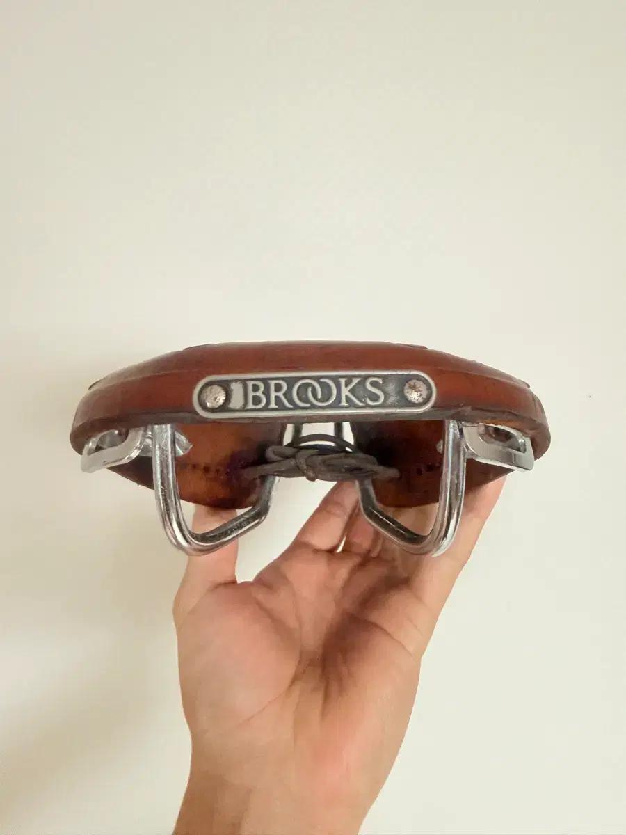 BROOKS B.17자전거안장