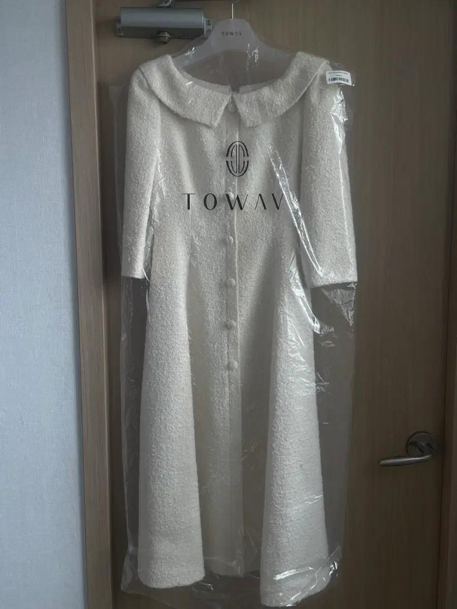 토와브 low collar dress