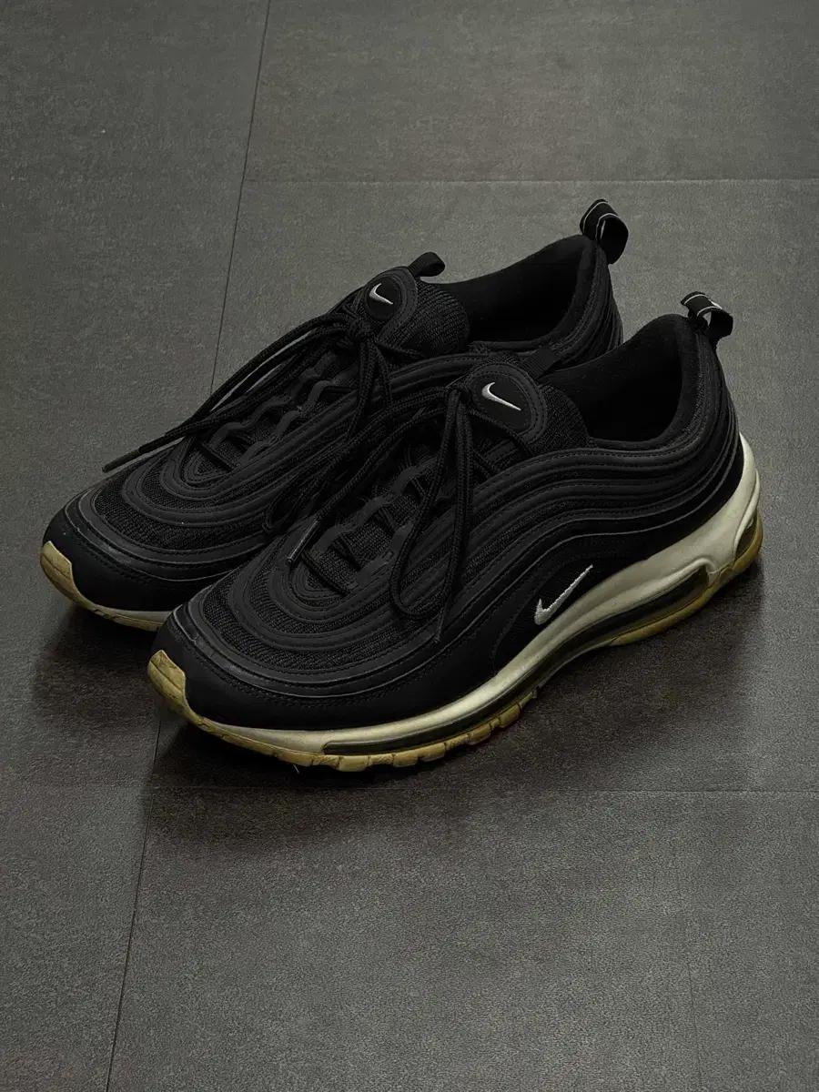 285 / 나이키 에어 맥스97 검흰 Nike AirMax97