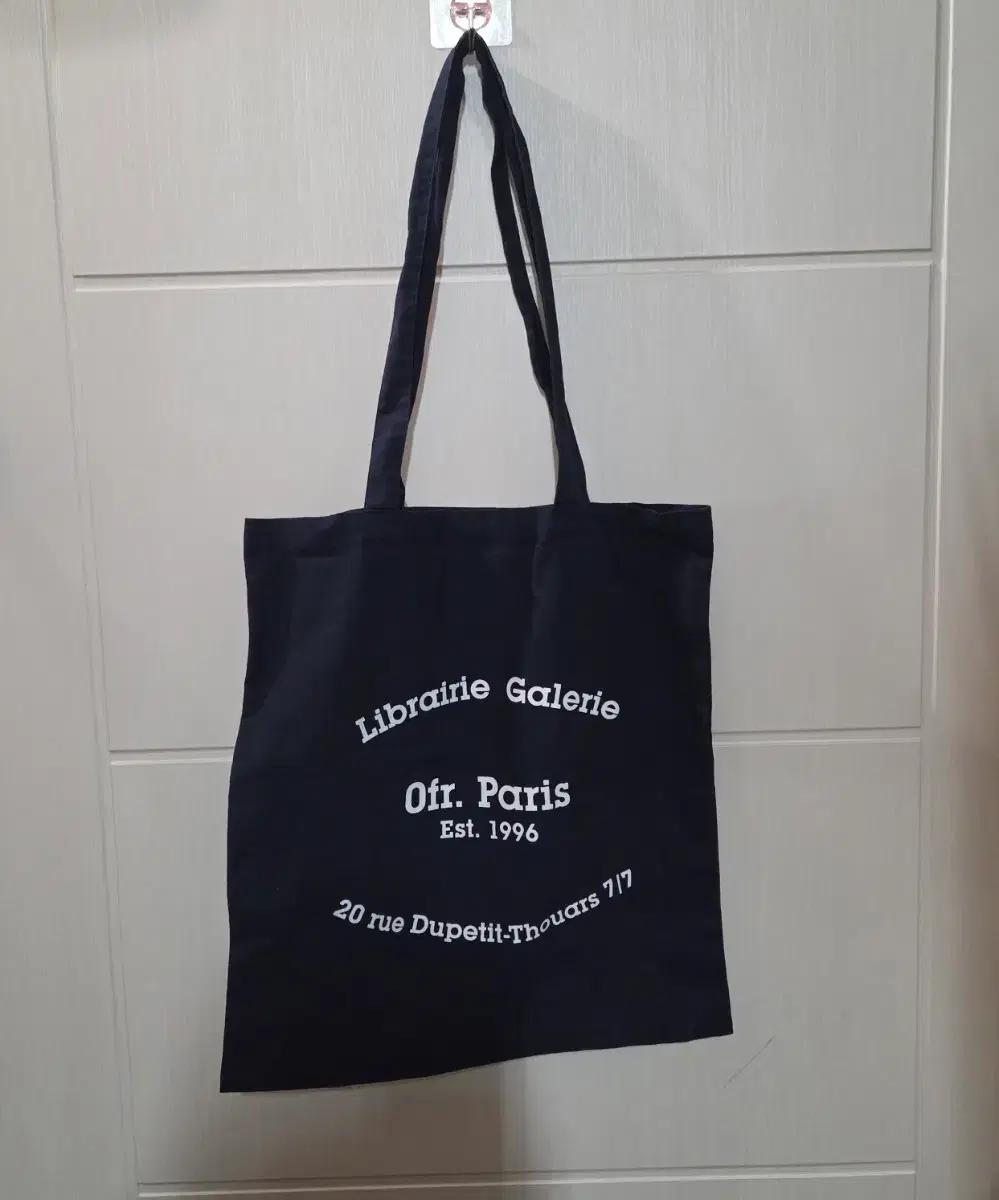 Librairie Galerie ofr. Paris 네이비 에코백