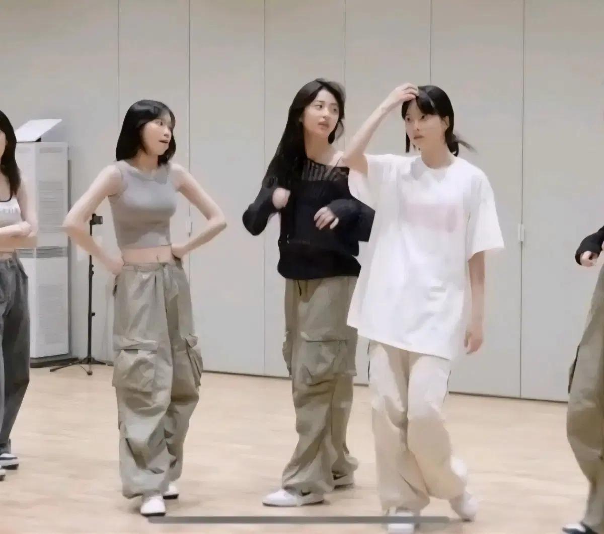 택포 새상품#에즈이프캘리 르세라핌 파라슈트 카고 바지 카즈하 팬츠