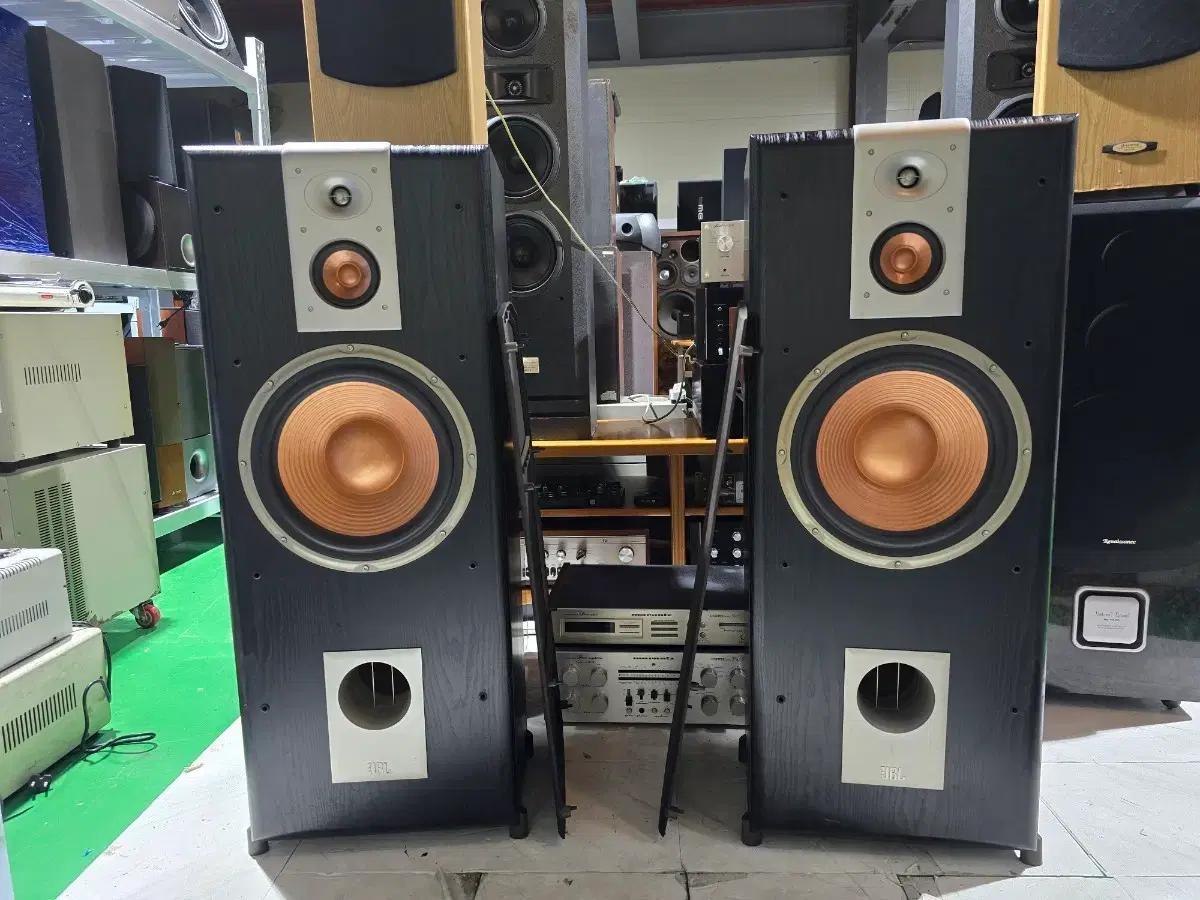 출력 250W JBL Studio Series S312 톨보이 스피커