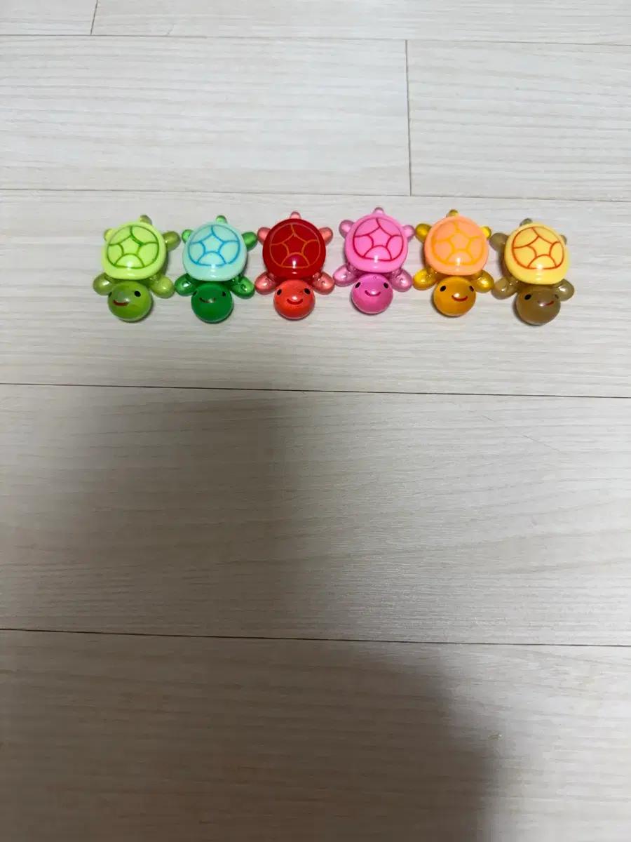 야광거북이 개당 500원으로 팝니다